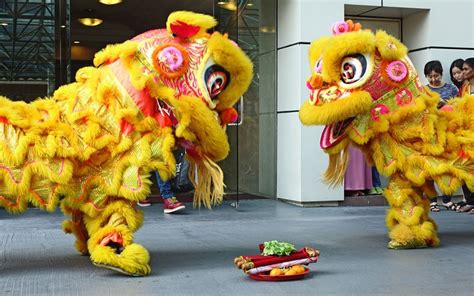 What Does Lion Dance Symbolize: A Deep Dive into its Cultural Significance